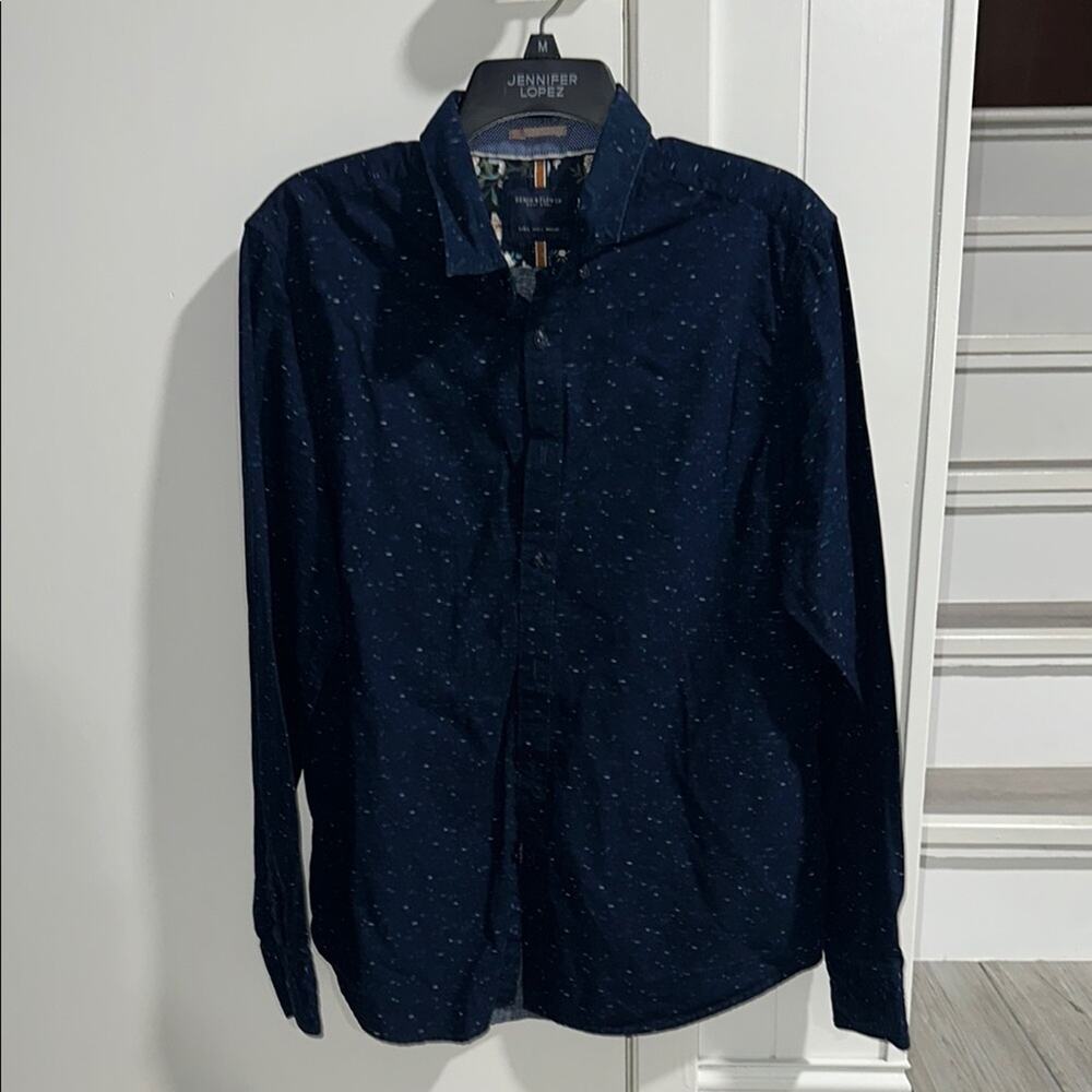 Denim & Flower Blue and White Casual Button Down Shirt - size L